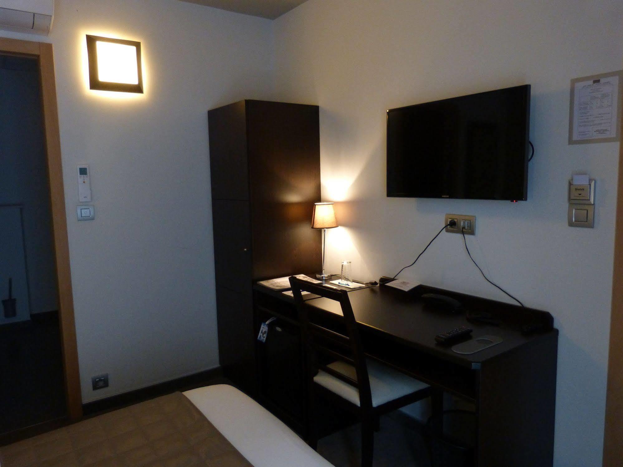 Hotel Saint Daniel Péruwelz 외부 사진